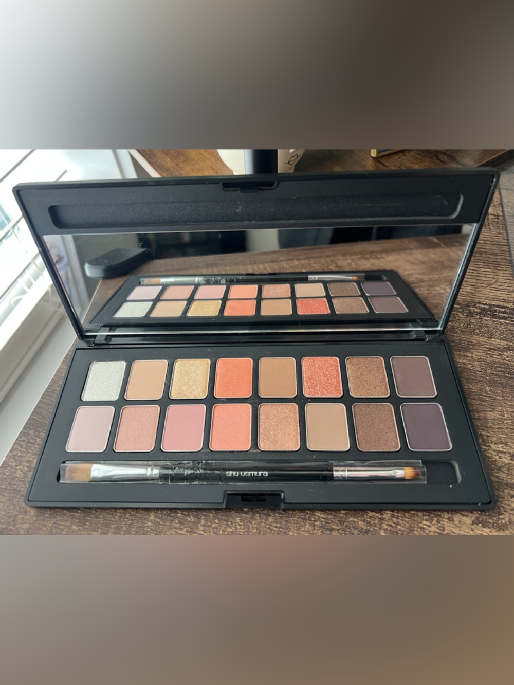 Shu Uemura Eyeshadow Palette — Peach, Coral, Gold, Brown, Mauve